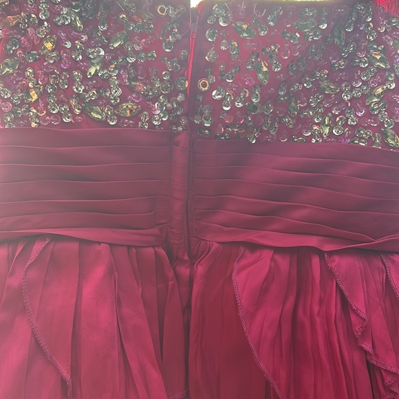 Pink fishtail ruffled dress - Picture 3 of 4